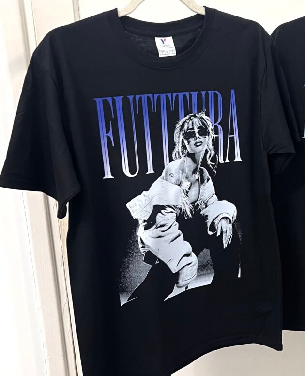 Remera FUTTTURA TINI | Diseño Lila y Blanco