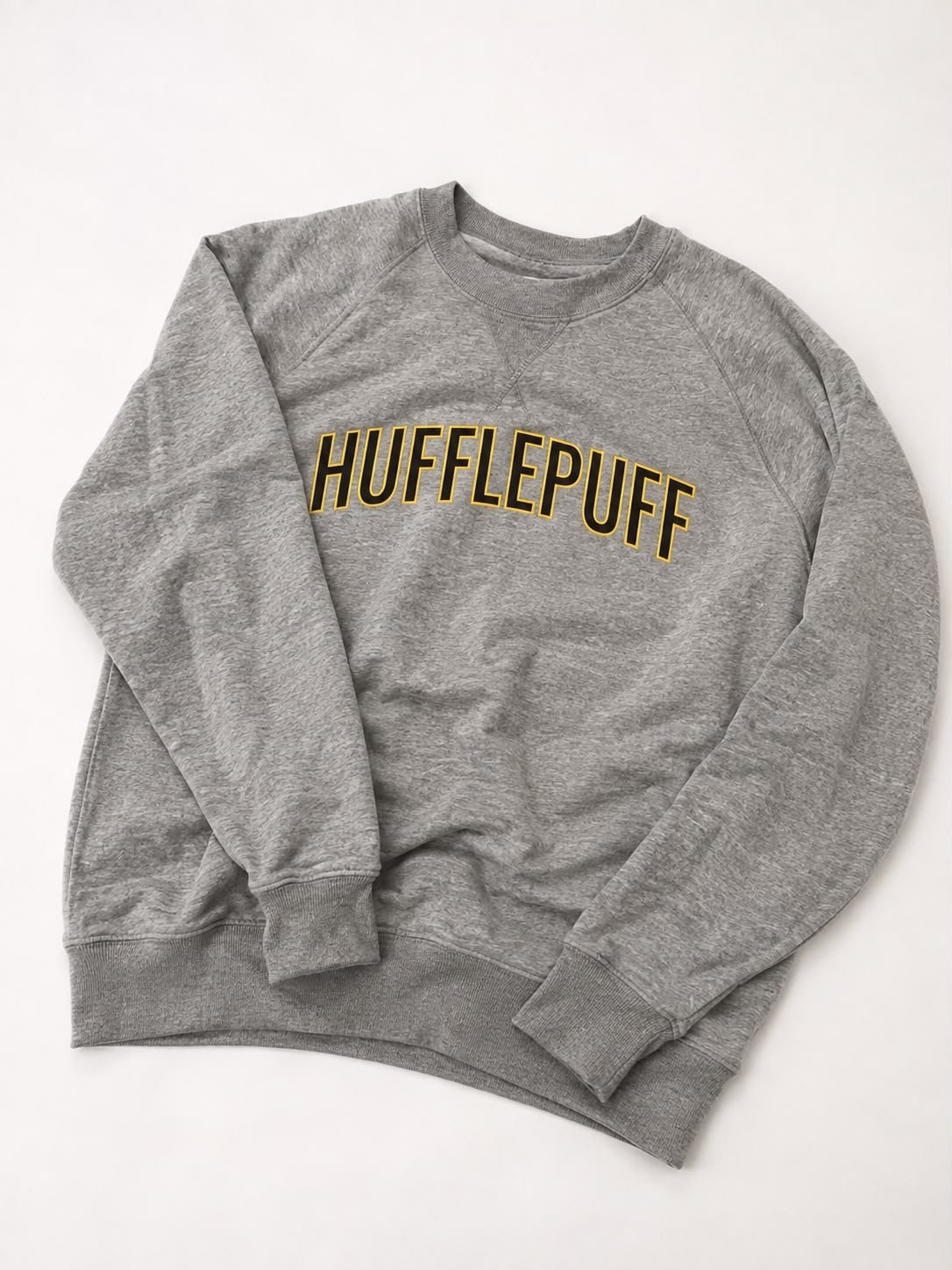 Buzo Clásico Hufflepuff - Letras Universitarias
