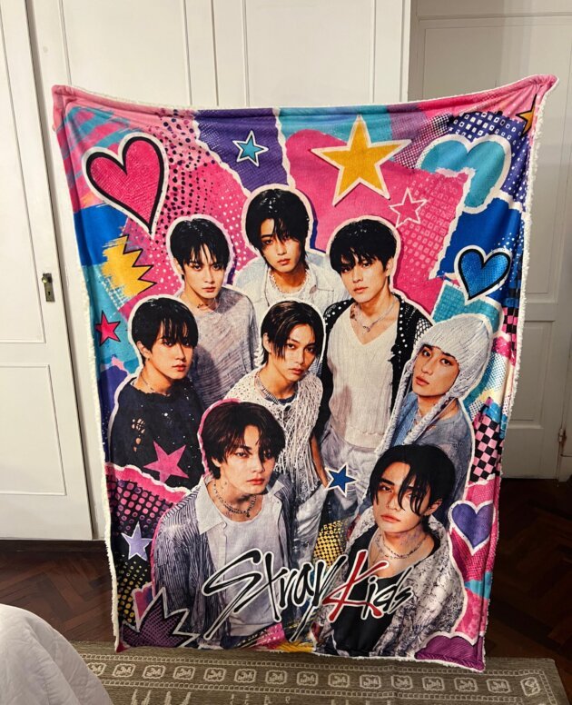 Manta Stray Kids "Y2K Pop Art"