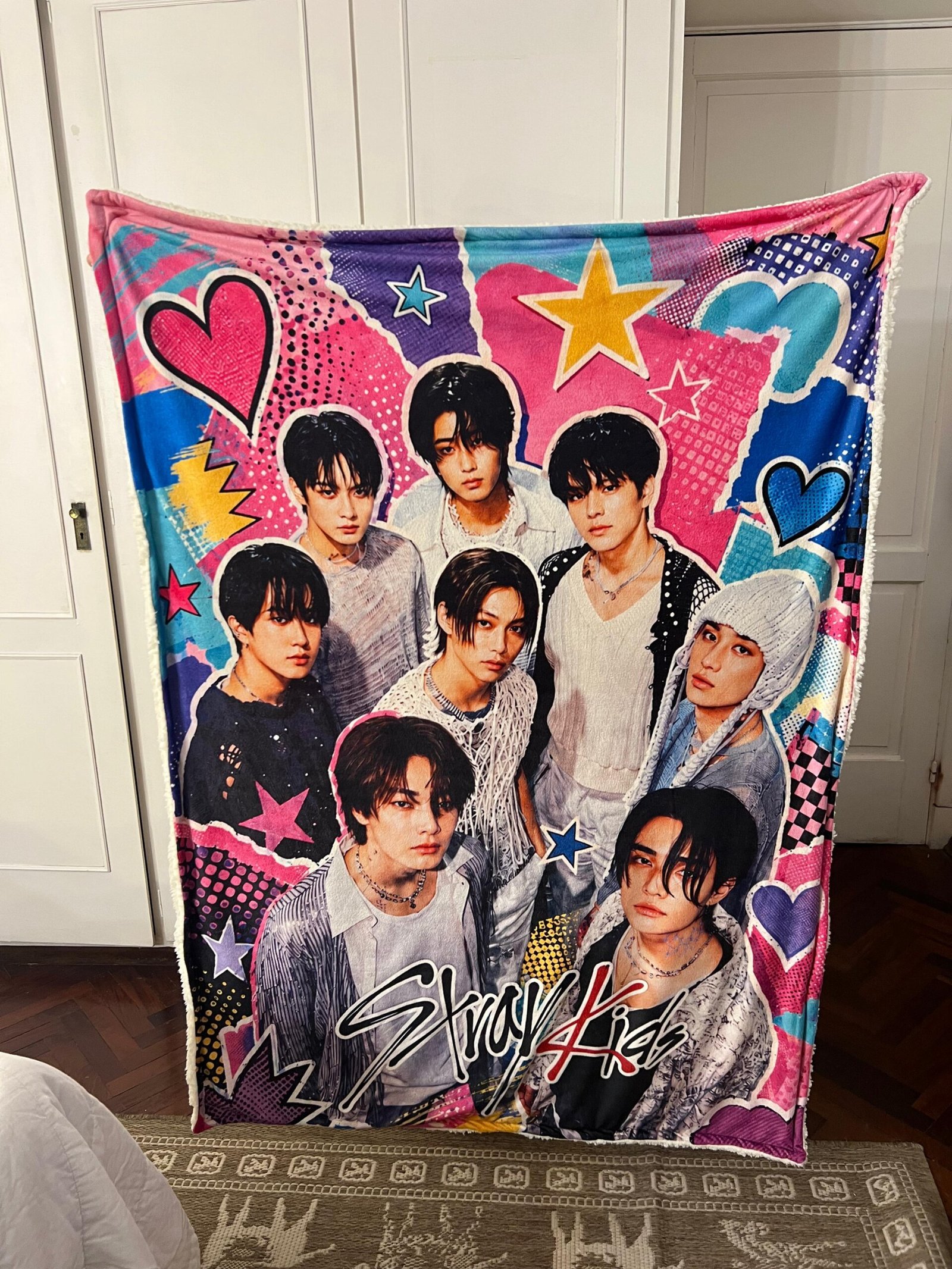Manta Stray Kids "Y2K Pop Art"
